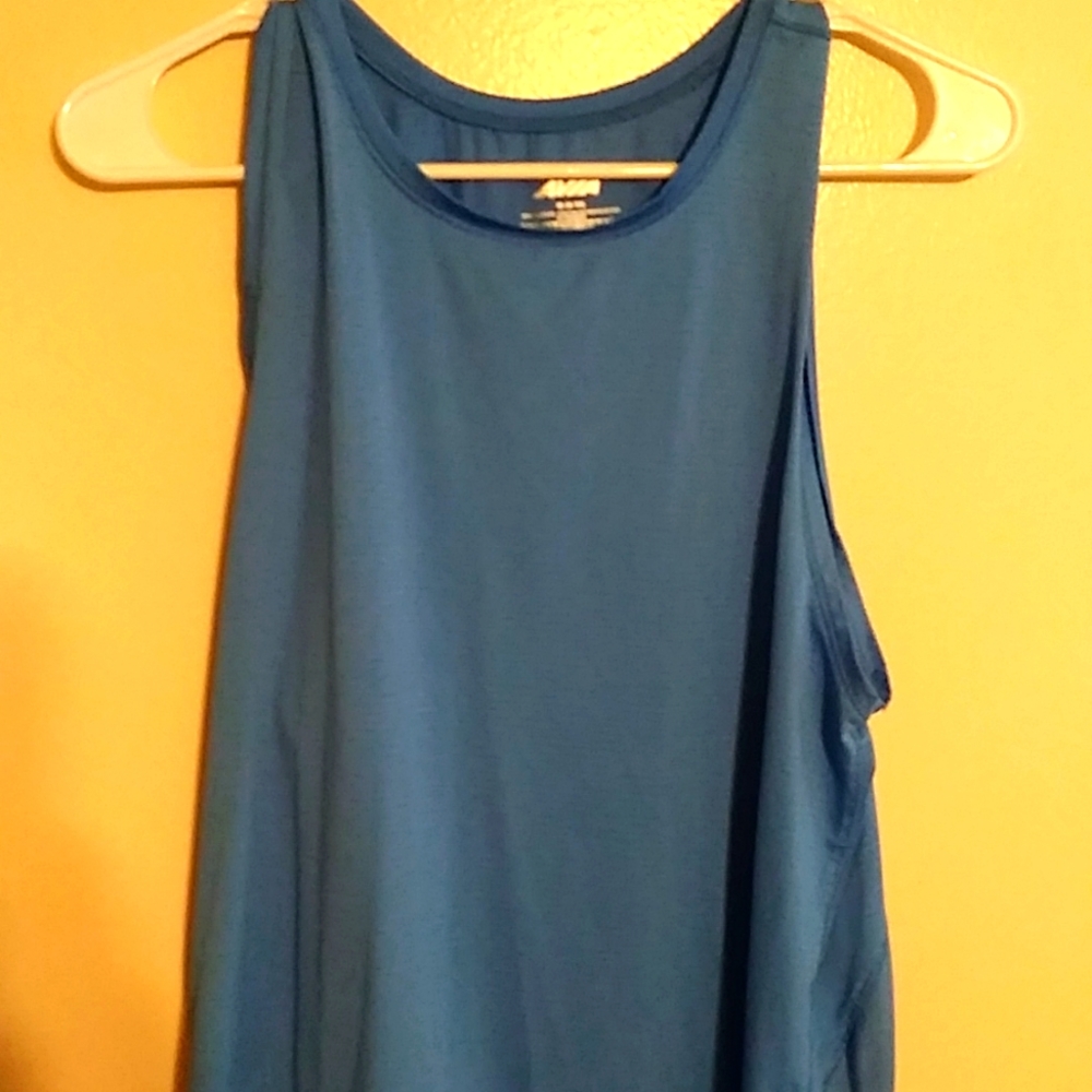 A workout top